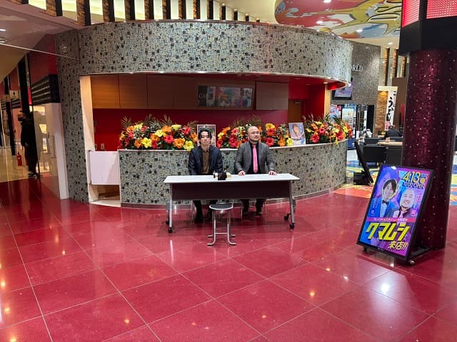 「あったかくない」クマムシのサイン会がガラガラ!?まさかの競合相手も…