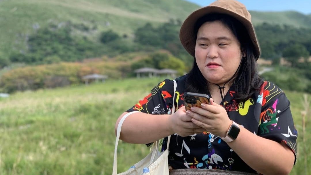 “隣の畑が気になってしょうがない”ロケ中に見せたあの芸人の無垢な表情が話題「かわいい×100000000！」