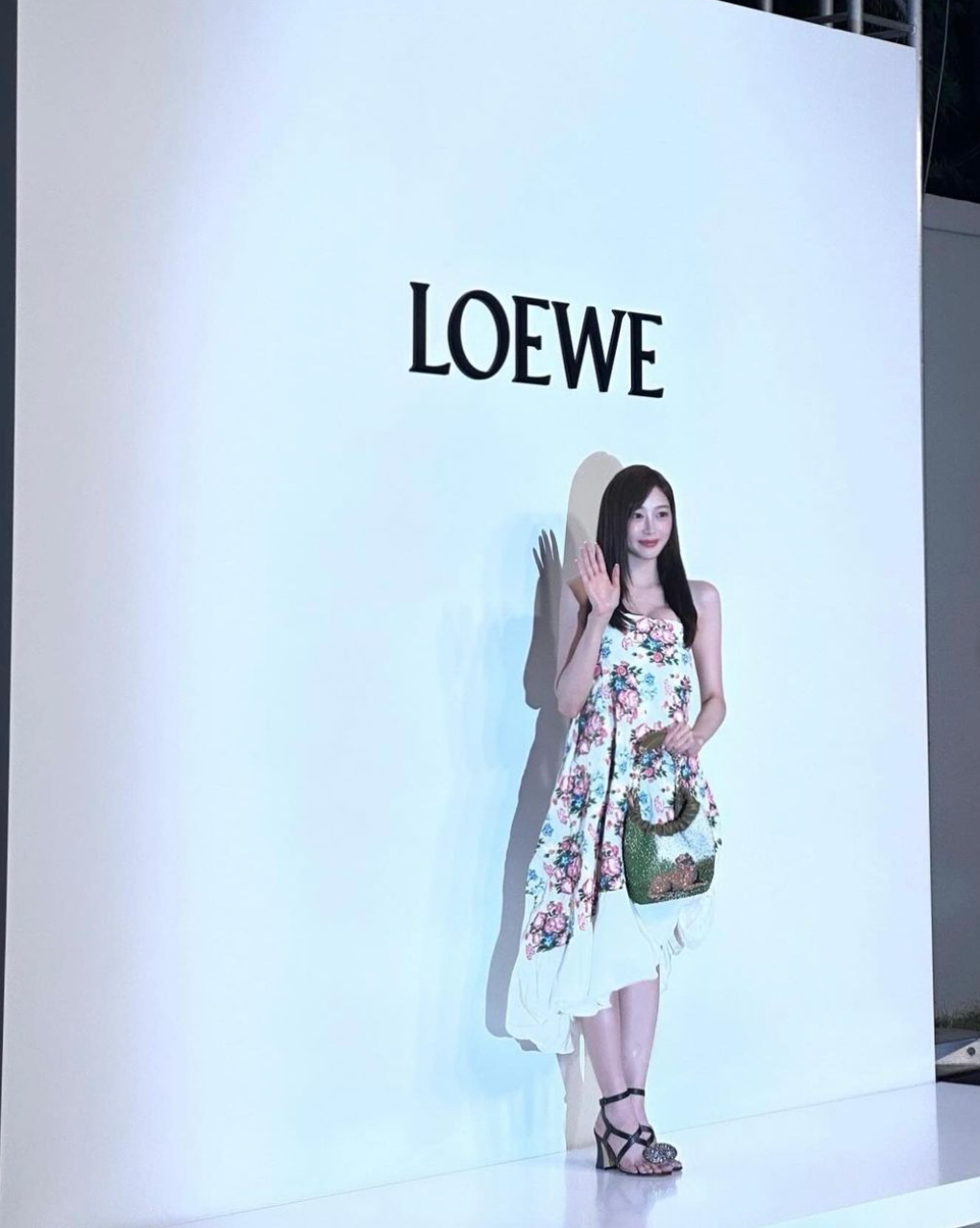 LOEWE アンバサダーの◯◯◯　「6枚目の写真はトイレ？」