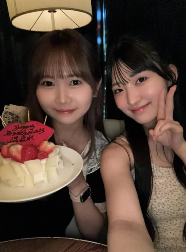 岡村ほまれが中山夏月姫との2ショットを披露「ちょー嬉しかったありがとう！！」