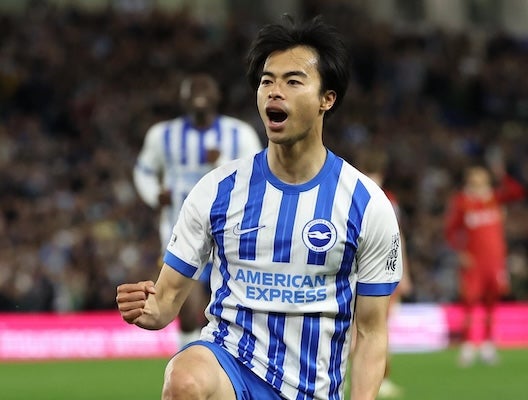 三笘薫がリヴァプール戦でゴールを決め、プレミア二桁得点を記録！