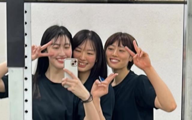 女子バレー・森木かれん、「5月もぼちぼち」優しさあふれるトレーニングルームショット