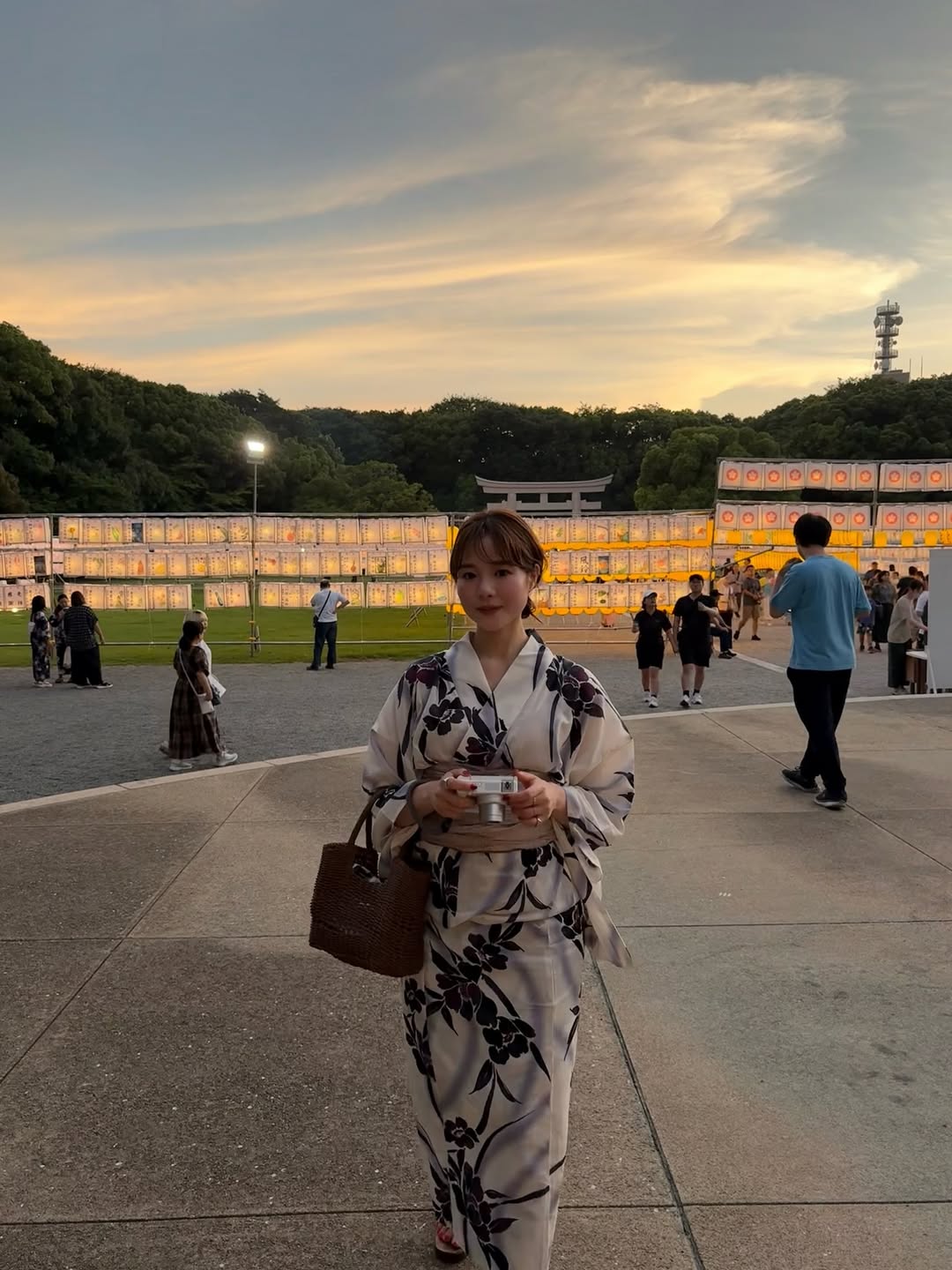 ”博多のクールビューティー”元HKT48メンバー、護国神社みたま祭りへ！まとめ髪のしっとり浴衣姿を披露