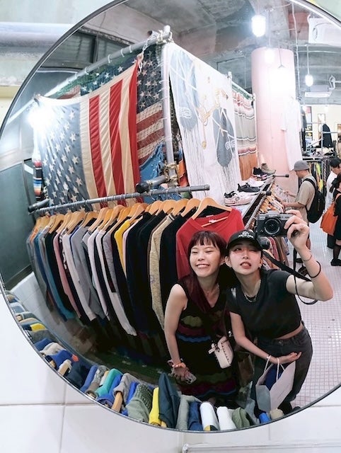 Cocomi、あの大物アーティストと古着屋さん巡りを楽しむ！