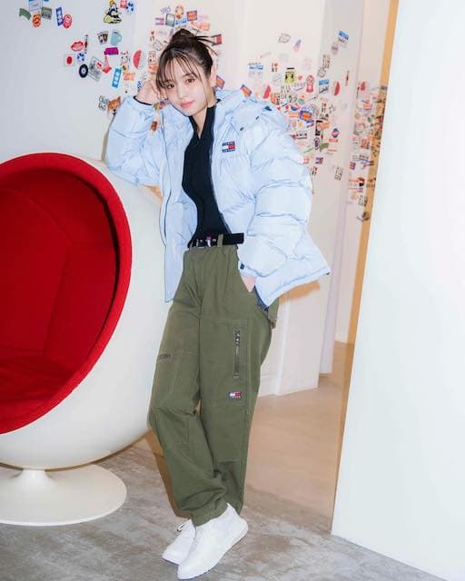 「最近寒いからほしい！🧥」来夏映画出演の横田真悠がジャケット姿を披露