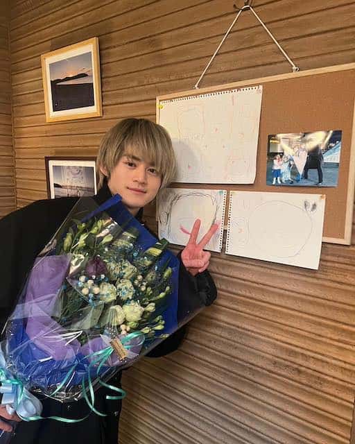 鈴鹿央士「金髪とか聞いてないんだけど！」ドラマで見せた金髪姿に大反響💛