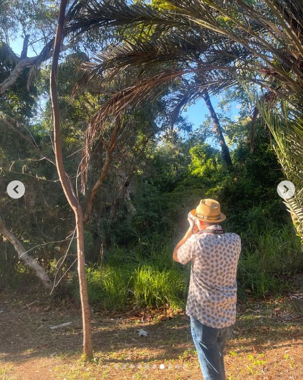 アンミカ　夫婦バカンス旅行でバードウォッチング