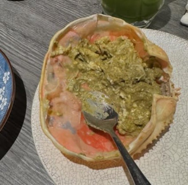 「また食べたいなぁ〜」上原浩治がカニを美味しくいただく！