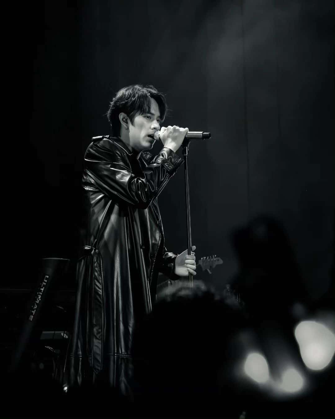 人気俳優が持ち前の歌唱力でファンを魅了！「ロッカーボーイ！でもかわいい」