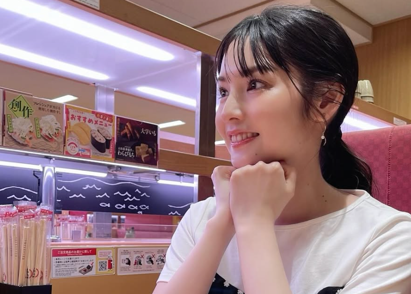 元モー娘。道重さゆみ、「美人百花」誌面でスシロー＆文具店ロケを満喫