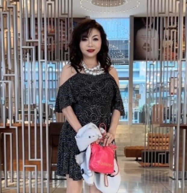 ハイヒール・モモコがおしゃれな衣装でグラミー賞へ！