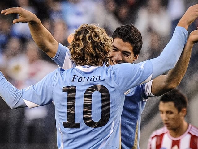 元ウルグアイ代表レジェンドから代表引退のスアレスへ熱いメッセージ！