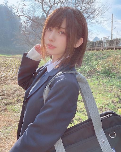 えなこの制服姿にファンはメロメロ「学校にいたら絶対好きになる」