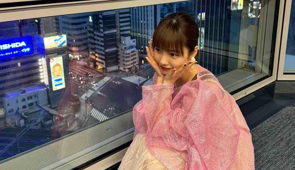 "島崎遥香"と"東京タワー" 夏を感じるワンショットを公開