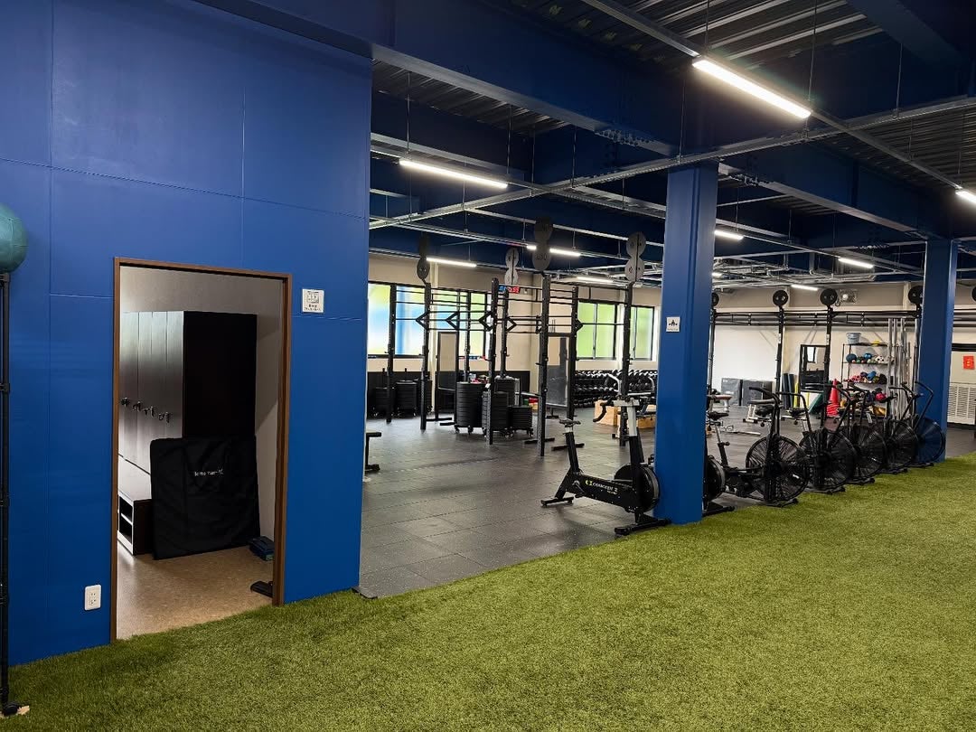 「施設よくね？」元プロ野球選手・西崎幸広、福山市ブルーパイレーツの室内練習場を称賛