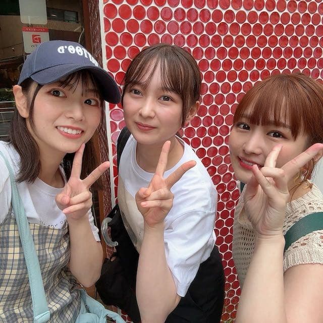 「画面の全てが尊い！」元乃木坂46・伊藤かりんが2期生とのスリーショットを公開！！