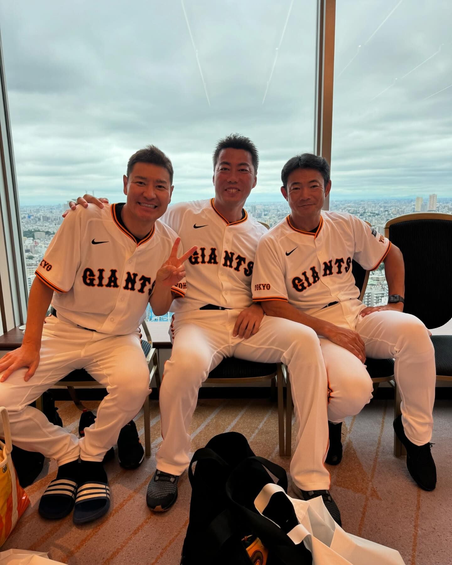 「みなさんお若いですよね…」OB戦で生まれた巨人の"レジェンド3ショット"が話題に