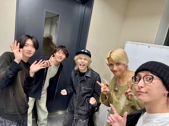 「後輩たちをよろしくお願いします」Snow Man 佐久間大介が事務所であの後輩グループと遭遇！