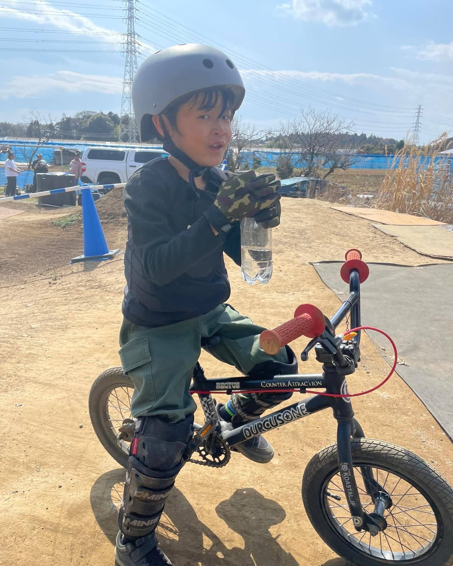 つるの剛士が息子の自転車テクニックの上達にビックリ👀❗️🚴