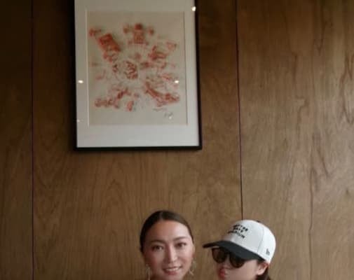 鈴木奈々が加藤綾菜とおしゃれなカフェショットを投稿