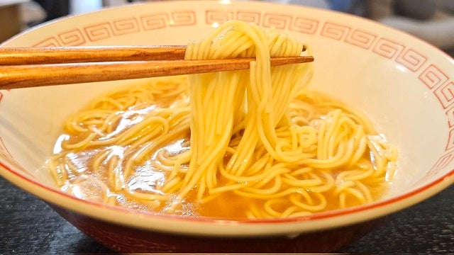 あの棒ラーメンがラーメン屋開けるレベルに！？人気料理研究家が裏ワザを披露「ぶっとびます」
