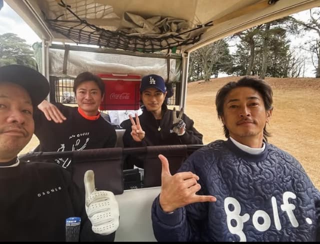 参加希望者が続出⁉窪塚洋介が兄弟でゴルフ満喫！