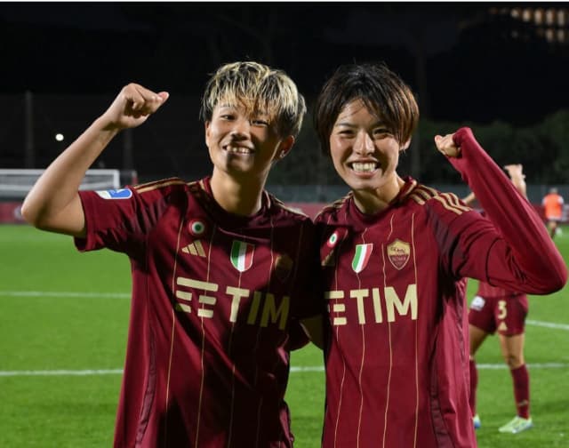 海外リーグで活躍中の熊谷紗希が南萌香とともにツーショット！