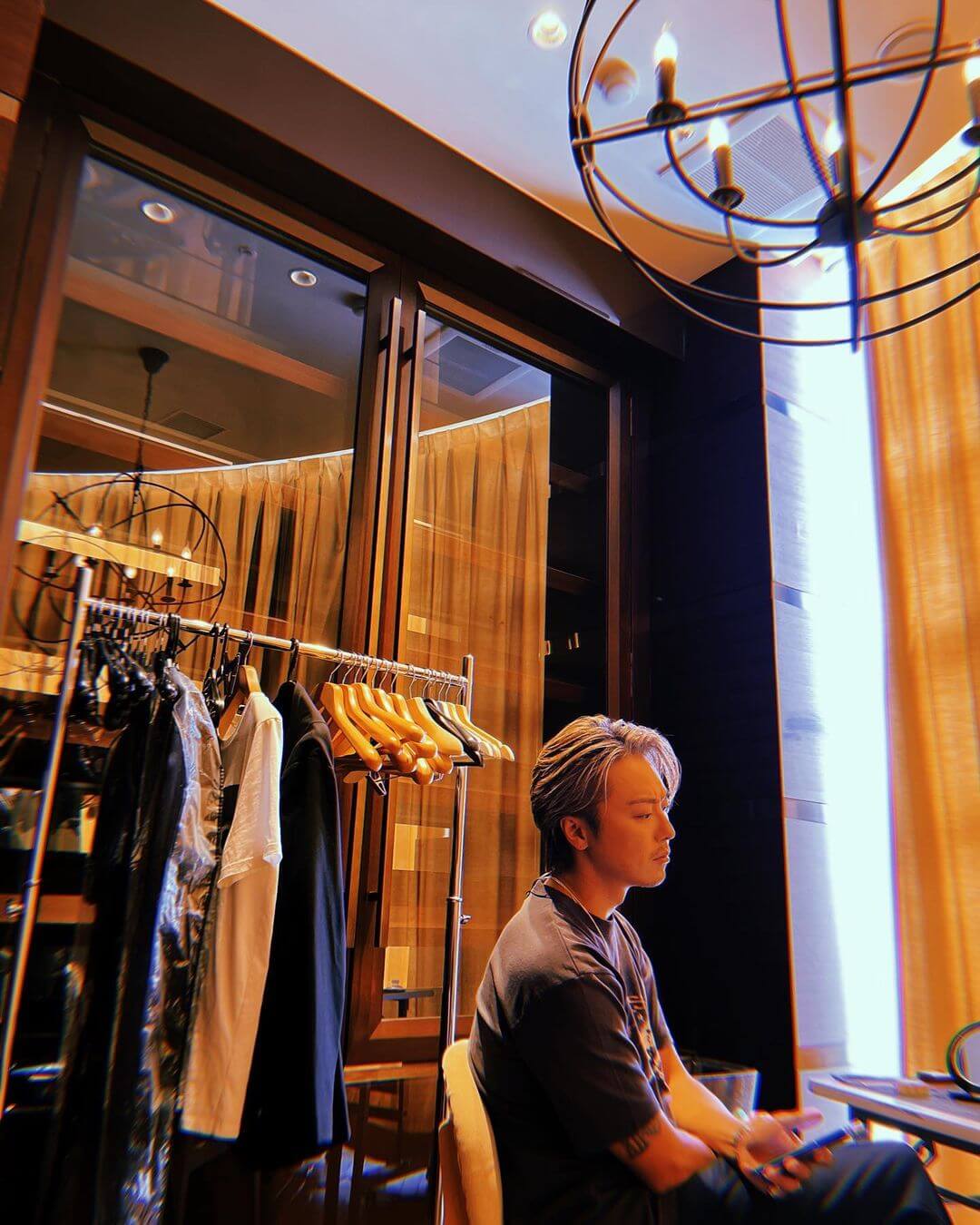 「どんな瞬間もイケメン」EXILE TAKAHIROが髭を生やしたダンディーショット公開