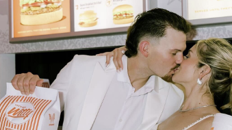 MLB公式、完璧な「Vibes」をシェア！ファンもノリノリ！！