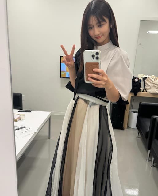 小倉優子、年末の過ごし方を語る！「特番を見ながら子ども達と…」