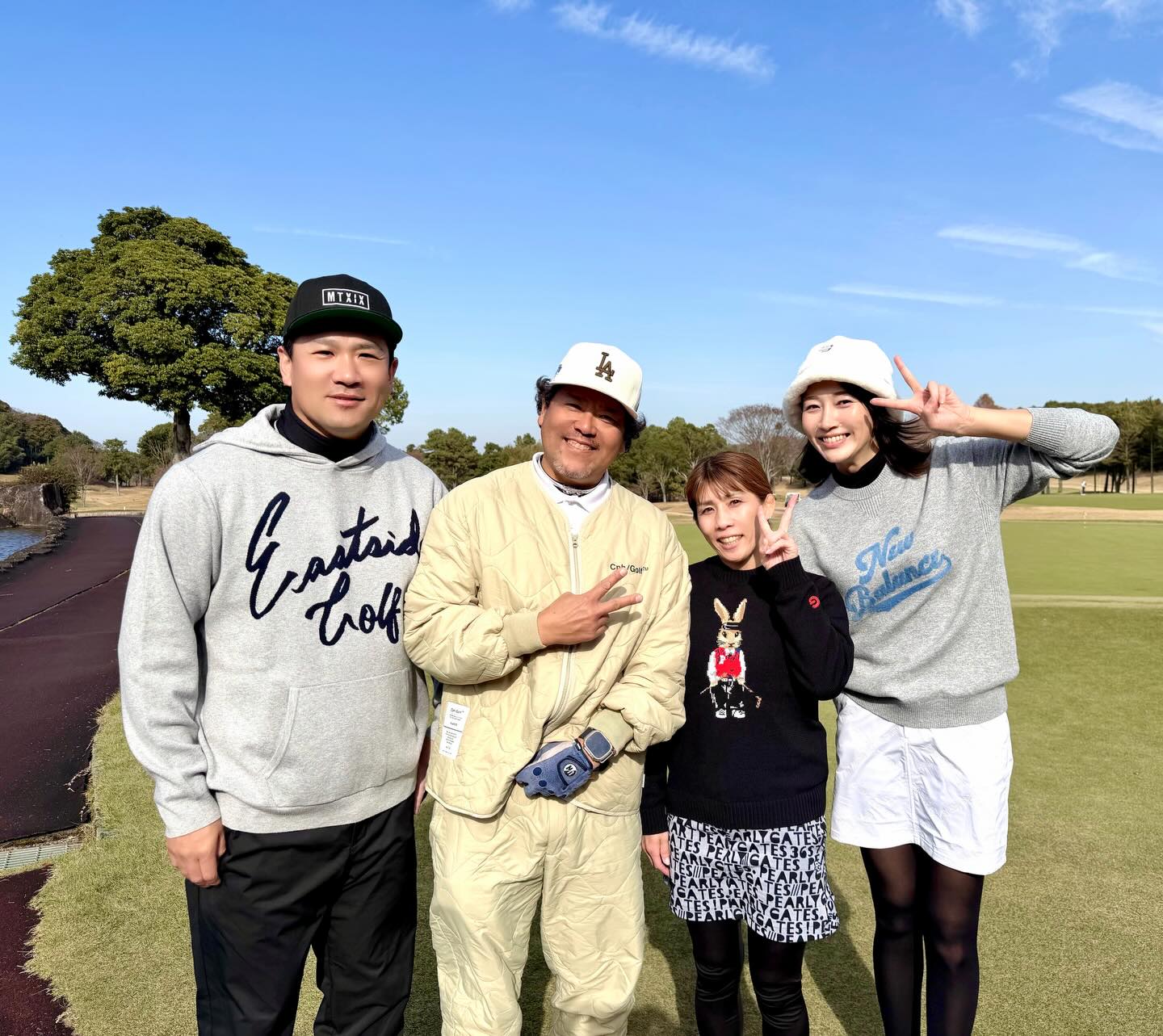 吉田沙保里のゴルフショットに「豪華すぎるメンバー！」との声が相次ぐ