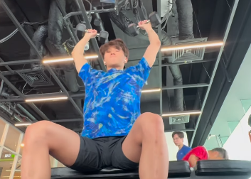 競泳 深沢大和、シンガポールでドライランドトレーニング公開