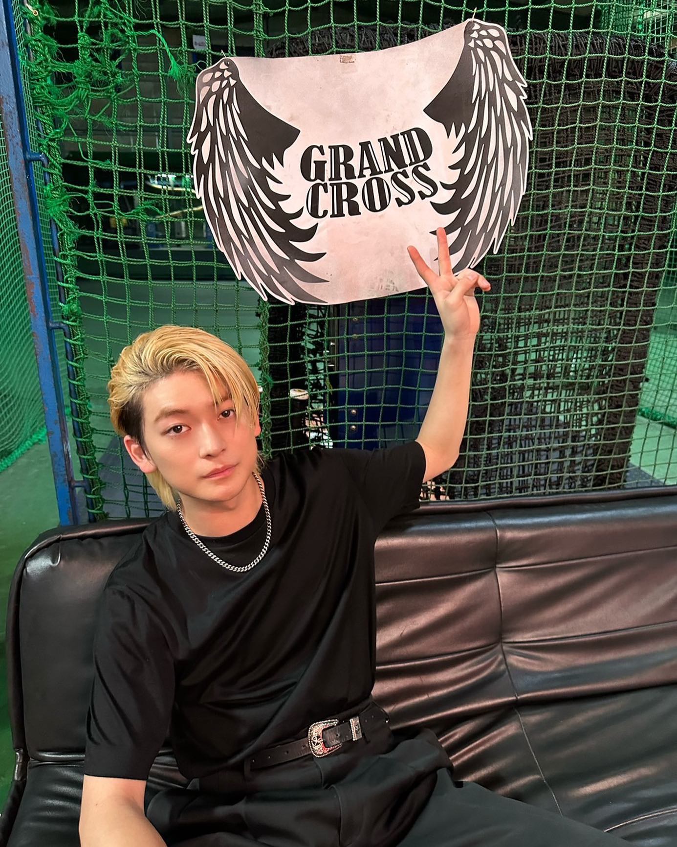 「かっこよすぎ...。」高橋文哉の最新ショットにファン大盛況