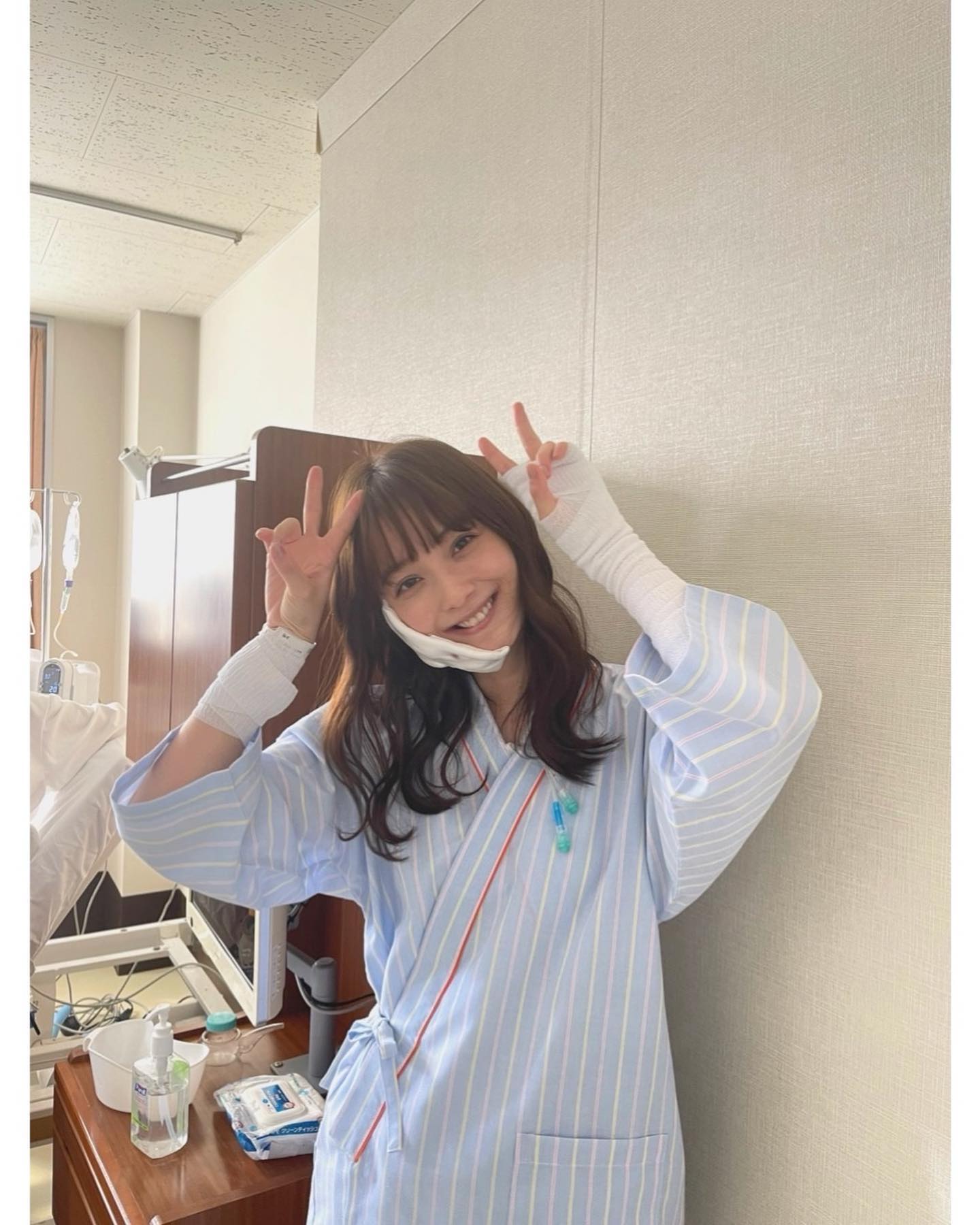 「狂気を感じました😱」佐々木希さんの“怪演”が話題❗️痛々しい包帯姿を公開📸🤕