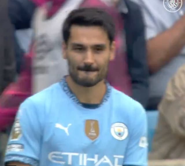 マンチェスターシティ ギュンドアンの復帰のシーンを公開！