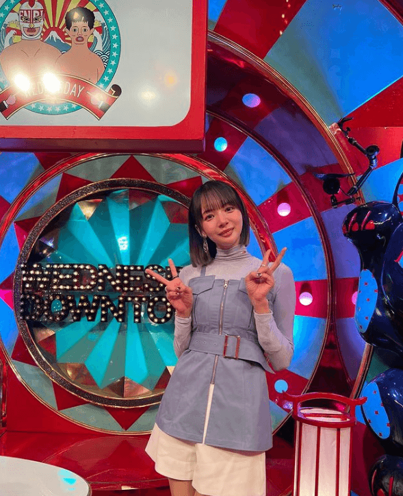 岡田紗佳「水曜日のダウンタウン」に出演！スタジオショットを披露