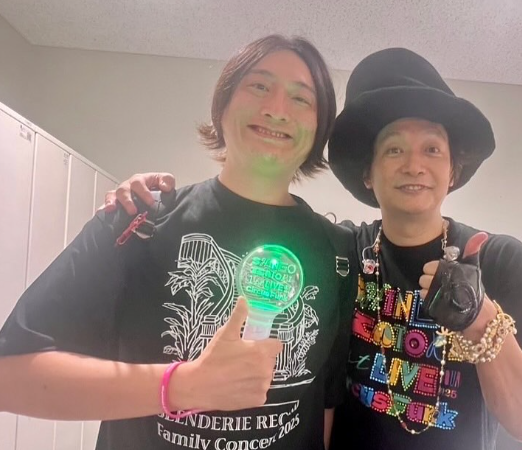 ものまね芸人JP、香取慎吾との肩組み2ショットでファイナル公演報告！