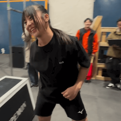 「ドラゴンボールの孫悟空みたい」中学生のアクションパルクール女子、室内ハード練習のスゴ技連発にファン魅入ってしまう！