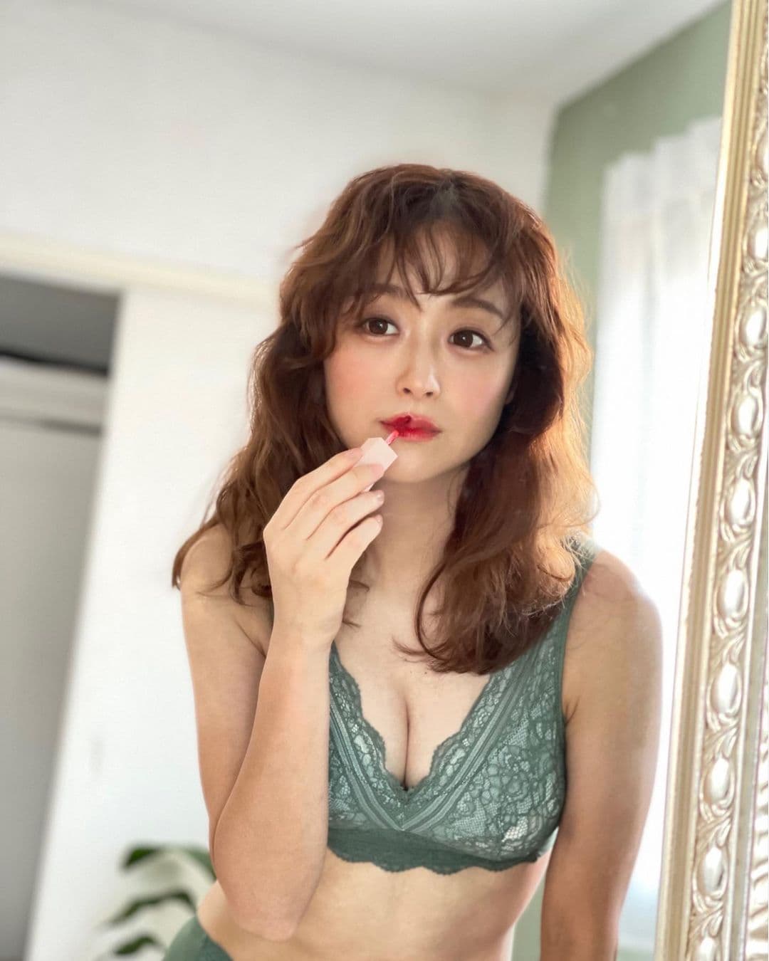 ハリウッド女優みたい‬‬‬‬‬‬‬‬‬‬‬‬‬‬‬‬‬‬‬‬‬‬‬‬‬‬‬‬‬‬‬‬‬‬‬‬‬‬‬‬‬‬‬‬‬‬‬‬‬ ？！鈴木奈々が自分磨きのためにしていることとは…？！