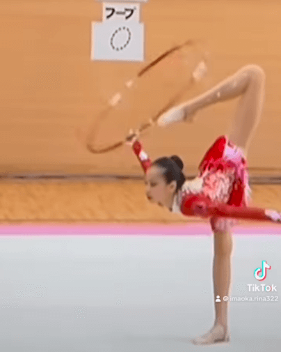 美女新体操選手・今岡里奈、「強く・美しく・輝く」白鳥フープ・ムービーを披露しファン大絶賛！