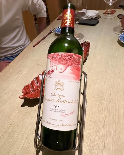 上地雄輔が意味深ショット投稿👀「何かのお祝いかな」などコメント殺到