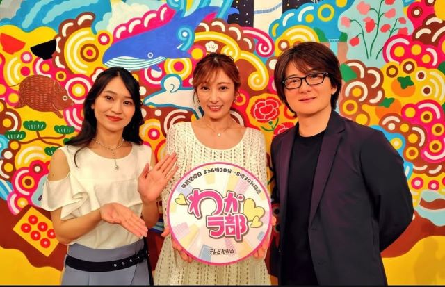 熊田曜子の笑顔炸裂！カラフル空間で語る映画と和歌山の魅力