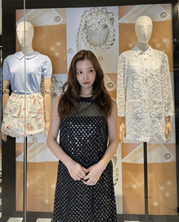 板野友美、「なんまいめ？」の問いかけに「選べないよ」