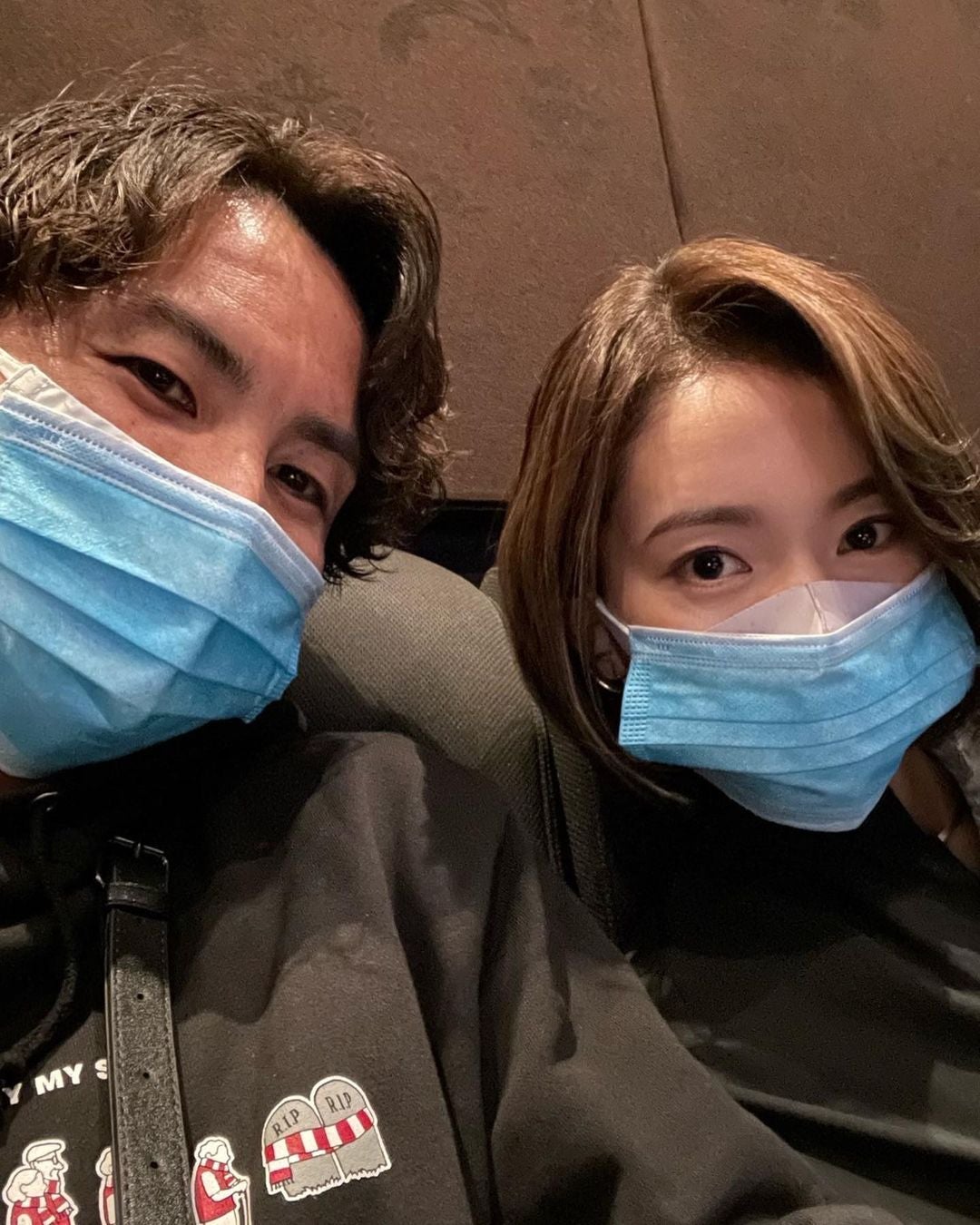 武岡優斗さん、夫婦で映画鑑賞✨仲良しショットを公開💕