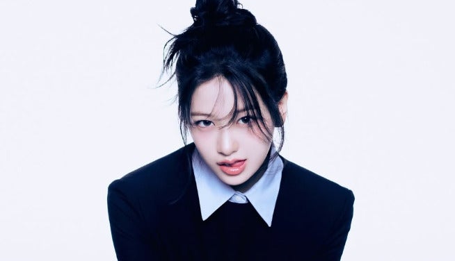 IVE・ユジン、“舌ペロ”ショットでファン魅了「色気半端ない」