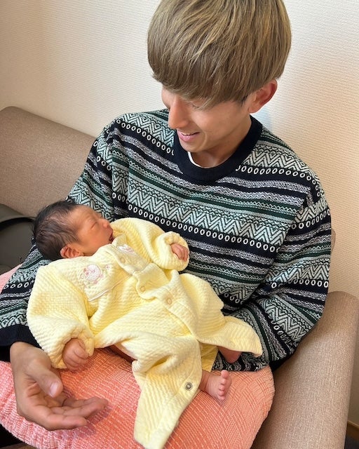 ベルギー1部所属の金子拓郎、第一子誕生をファンに報告！