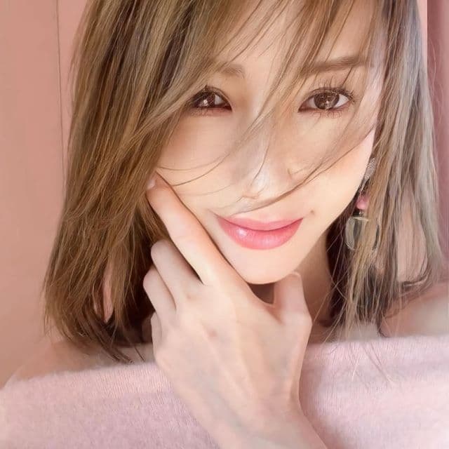 「切った！！」モデル・美香、ボブ復活でファンからは”今までで1番好きです”の声