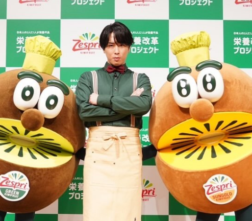 「隊長・舘様に注目殺到！」宮舘涼太、ゼスプリ新CMで“栄養と笑顔”届ける姿が話題