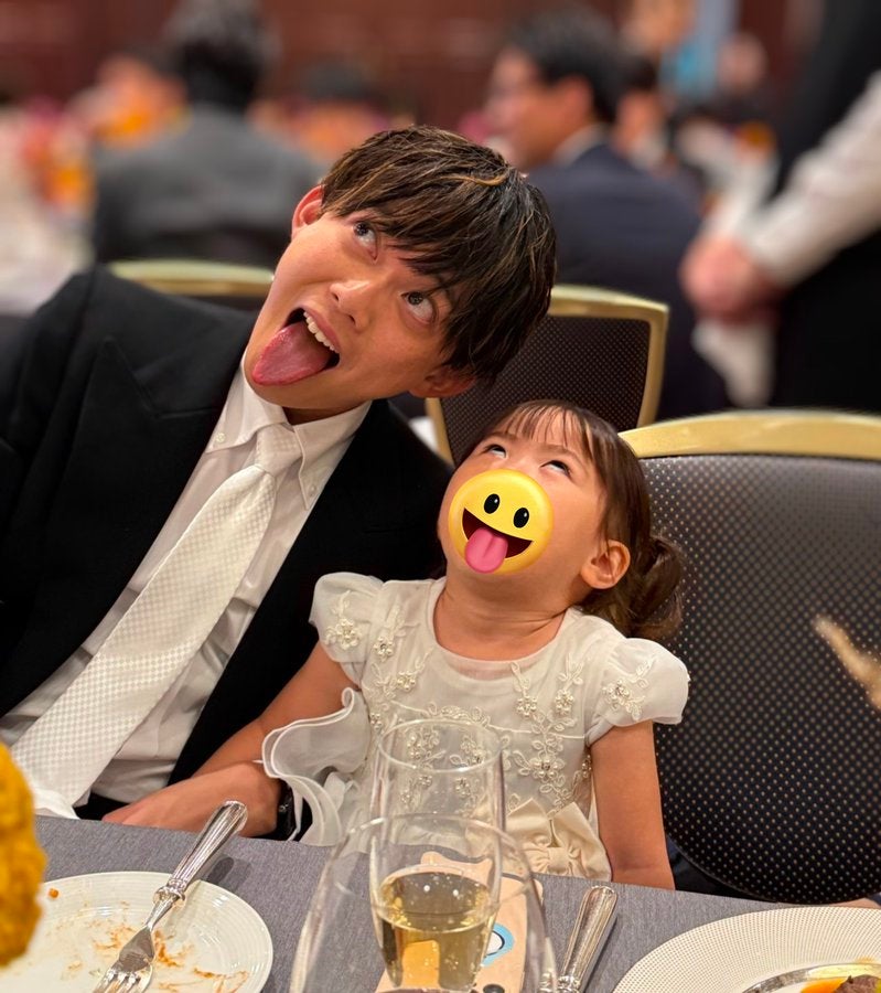 あの人気謎解きクリエイターが公開した”変顔”ツーショットにファンがメロメロ！？