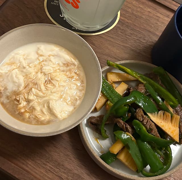 「自分のための自炊なんてこんなもんでええのさ」山之内すずの自炊ショットにファンからコメント続々